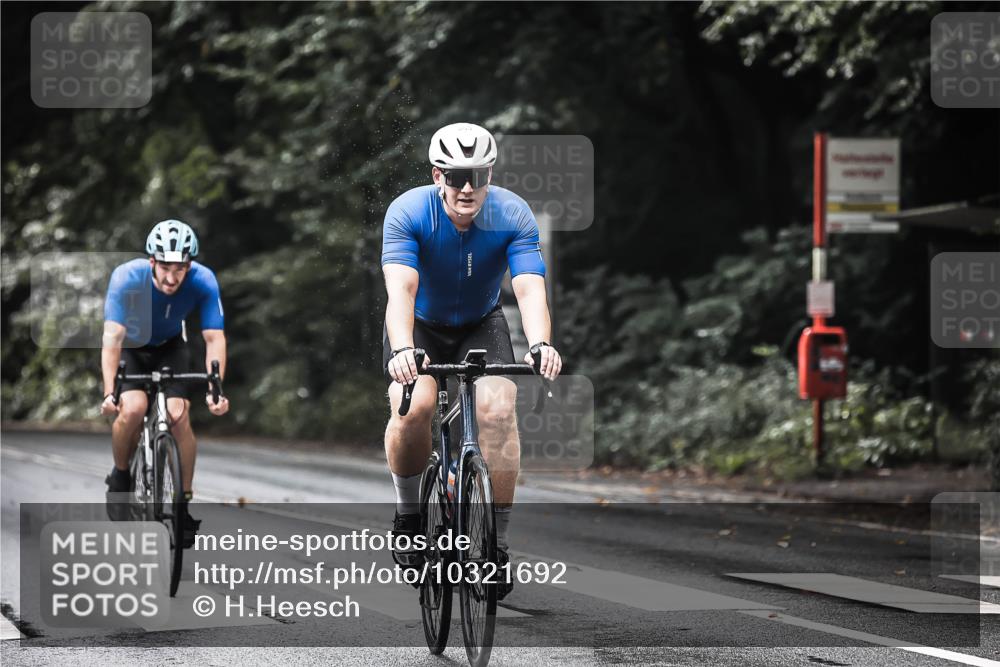 13.09.2026 - Stadtparktriathlon H.Heesch http://msf.ph/oto/10321692 13.09.2026 11:58:21 Radfahren 738, 750, 853, 904, 918, 920, 922, 974, 1049 meine-sportfotos.de