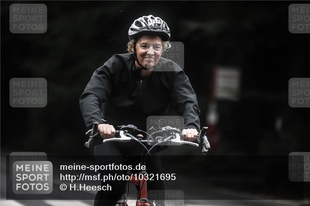 13.09.2026 - Stadtparktriathlon H.Heesch http://msf.ph/oto/10321695 13.09.2026 13:07:18 Radfahren 1115, 1203, 1219, 1383 meine-sportfotos.de