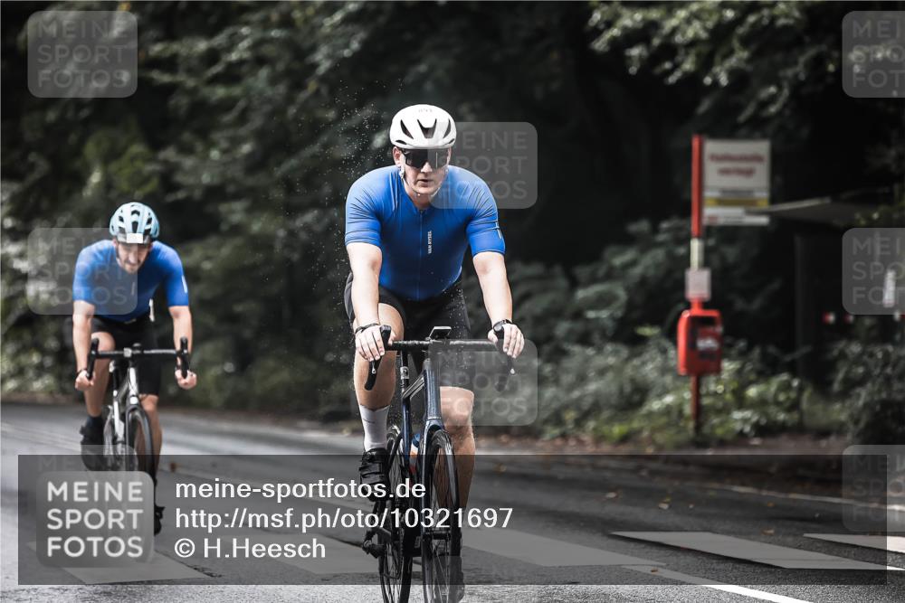 13.09.2026 - Stadtparktriathlon H.Heesch http://msf.ph/oto/10321697 13.09.2026 11:58:21 Radfahren 738, 750, 853, 904, 918, 920, 922, 974, 1049 meine-sportfotos.de