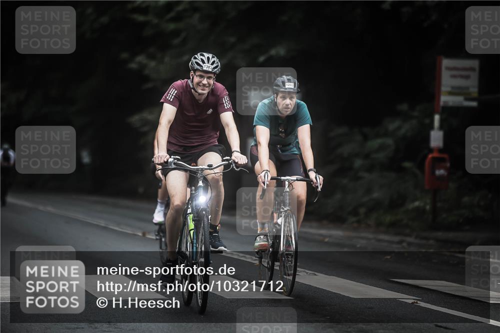 13.09.2026 - Stadtparktriathlon H.Heesch http://msf.ph/oto/10321712 13.09.2026 13:07:21 Radfahren 1115, 1203, 1219, 1247, 1252, 1267, 1302, 1383 meine-sportfotos.de