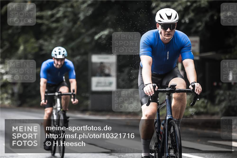 13.09.2026 - Stadtparktriathlon H.Heesch http://msf.ph/oto/10321716 13.09.2026 11:58:21 Radfahren 738, 750, 853, 904, 918, 920, 922, 974, 1049 meine-sportfotos.de