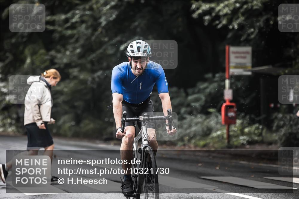 13.09.2026 - Stadtparktriathlon H.Heesch http://msf.ph/oto/10321730 13.09.2026 11:58:22 Radfahren 738, 853, 922, 974, 1049 meine-sportfotos.de
