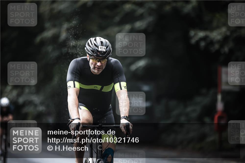 13.09.2026 - Stadtparktriathlon H.Heesch http://msf.ph/oto/10321746 13.09.2026 11:58:27 Radfahren 802, 853, 951, 970, 974, 1037, 1049, 1051 meine-sportfotos.de