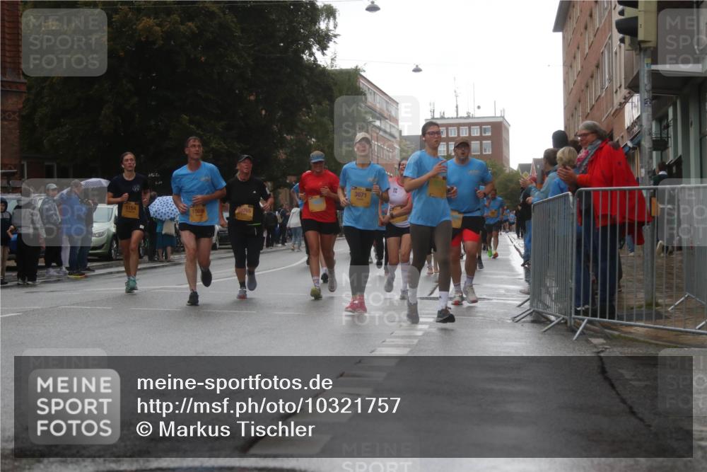 13.09.2026 - Kiel Lauf Markus Tischler http://msf.ph/oto/10321757 13.09.2026 10:55:41 Fleethörn 5154, 3334, 5, 10086, 0765, 3671 meine-sportfotos.de