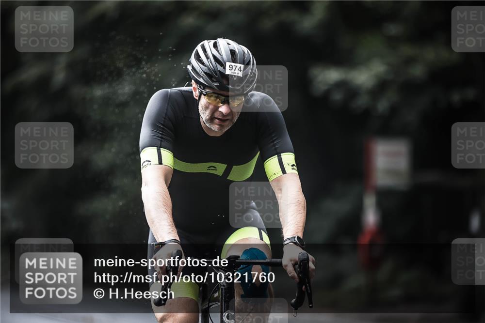 13.09.2026 - Stadtparktriathlon H.Heesch http://msf.ph/oto/10321760 13.09.2026 11:58:28 Radfahren 802, 951, 970, 974, 1037, 1049, 1051 meine-sportfotos.de