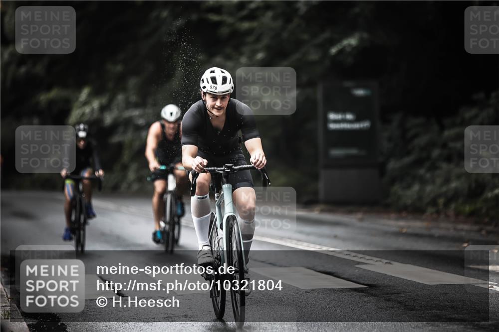 13.09.2026 - Stadtparktriathlon H.Heesch http://msf.ph/oto/10321804 13.09.2026 11:58:31 Radfahren 802, 877, 951, 970, 974, 1037, 1051 meine-sportfotos.de