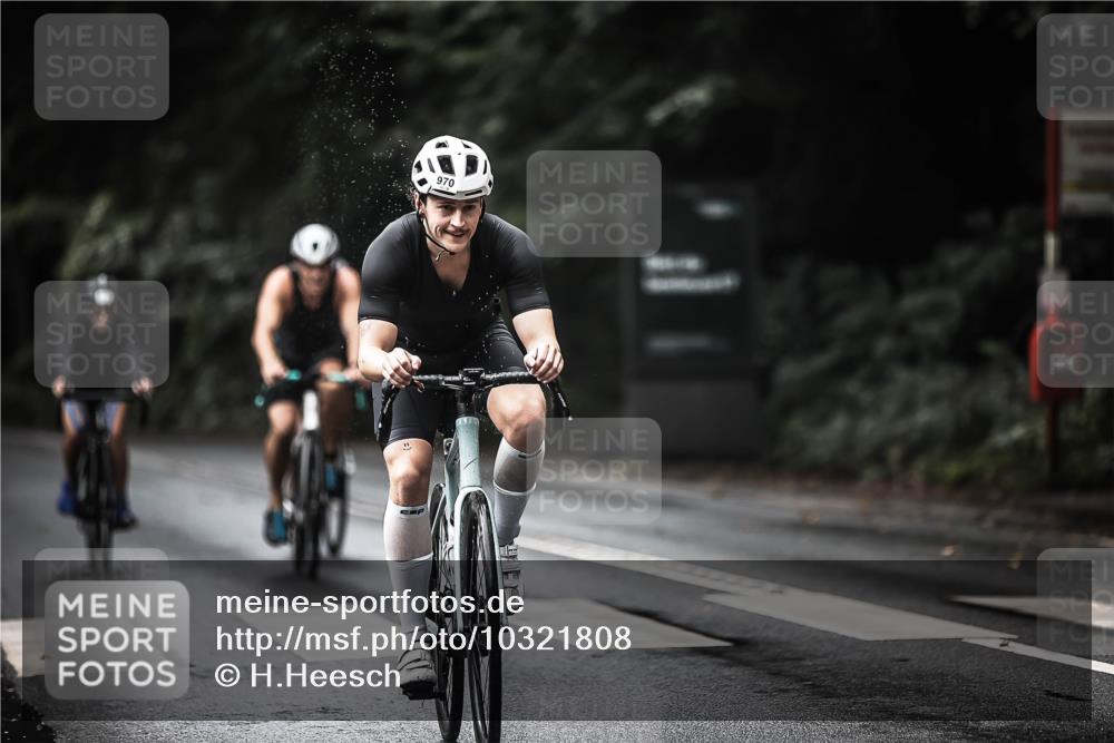 13.09.2026 - Stadtparktriathlon H.Heesch http://msf.ph/oto/10321808 13.09.2026 11:58:31 Radfahren 802, 877, 951, 970, 974, 1037, 1051 meine-sportfotos.de