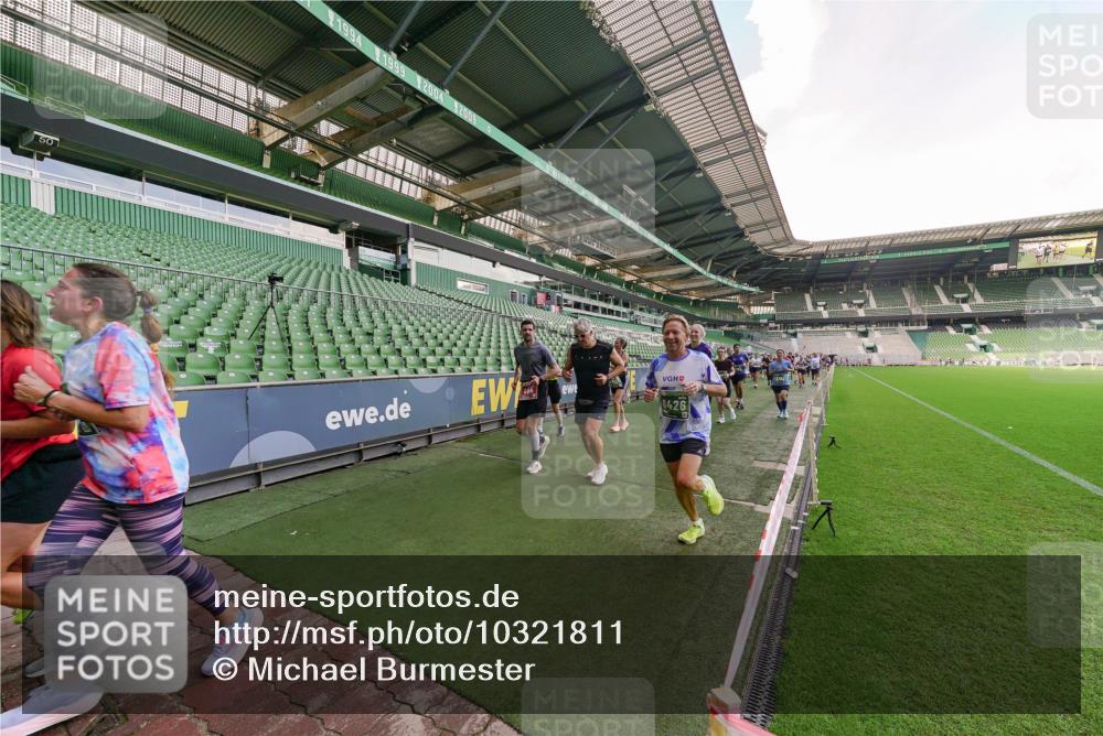 13.09.2026 - 21. swb-Marathon Bremen Michael Burmester http://msf.ph/oto/10321811 13.09.2026 13:22:21 Laufen im Stadion 128, 160, 211, 258, 343, 351, 423, 441, 571, 601, 609, 620, 782, 851, 892, 1060, 1094, 1157, 1158, 1177, 1178, 1259, 1316, 1331, 1344, 1417, 1518, 1657, 1669, 1676, 1691, 1729, 1746, 1788, 1808, 1883, 2213, 2258, 2290, 2414, 2433, 2475, 2504, 2526, 2551, 2619, 2632, 2652, 2660, 2685, 2711, 2736, 2828, 2954, 2964, 2995, 3010, 3022, 3034, 3070, 3074, 3144, 3225, 3252, 3347, 3351, 3505, 3530, 3559, 3682, 3784, 4020, 4054, 4231, 4406, 4407, 4431, 4584, 1506 meine-sportfotos.de