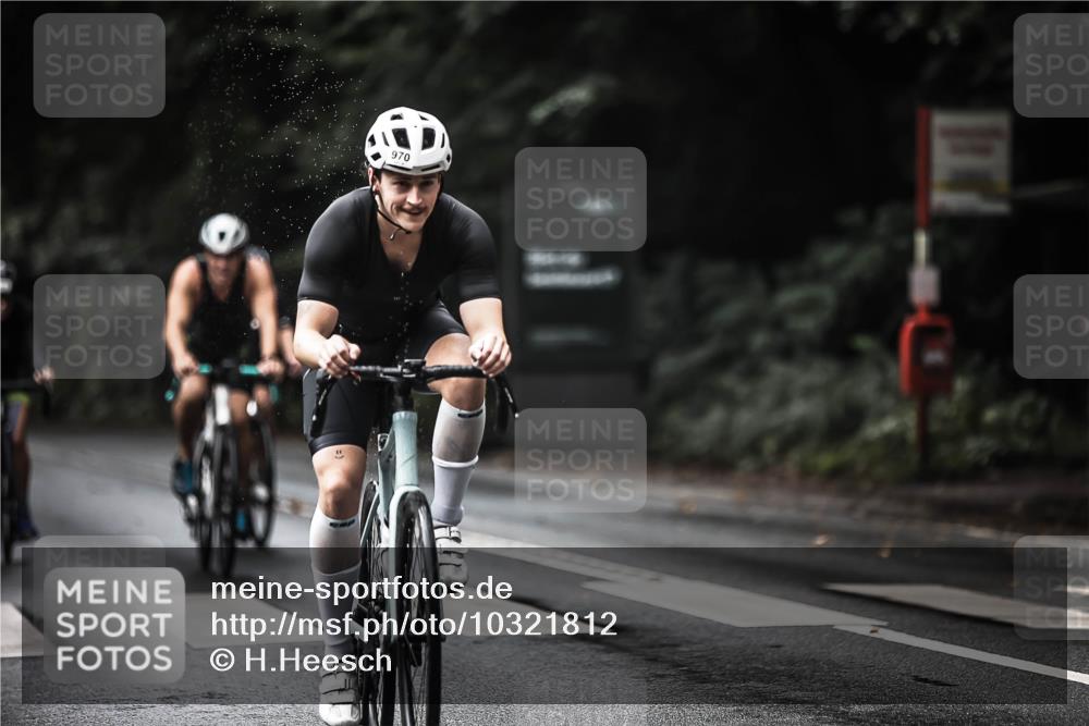 13.09.2026 - Stadtparktriathlon H.Heesch http://msf.ph/oto/10321812 13.09.2026 11:58:31 Radfahren 802, 877, 951, 970, 974, 1037, 1051 meine-sportfotos.de