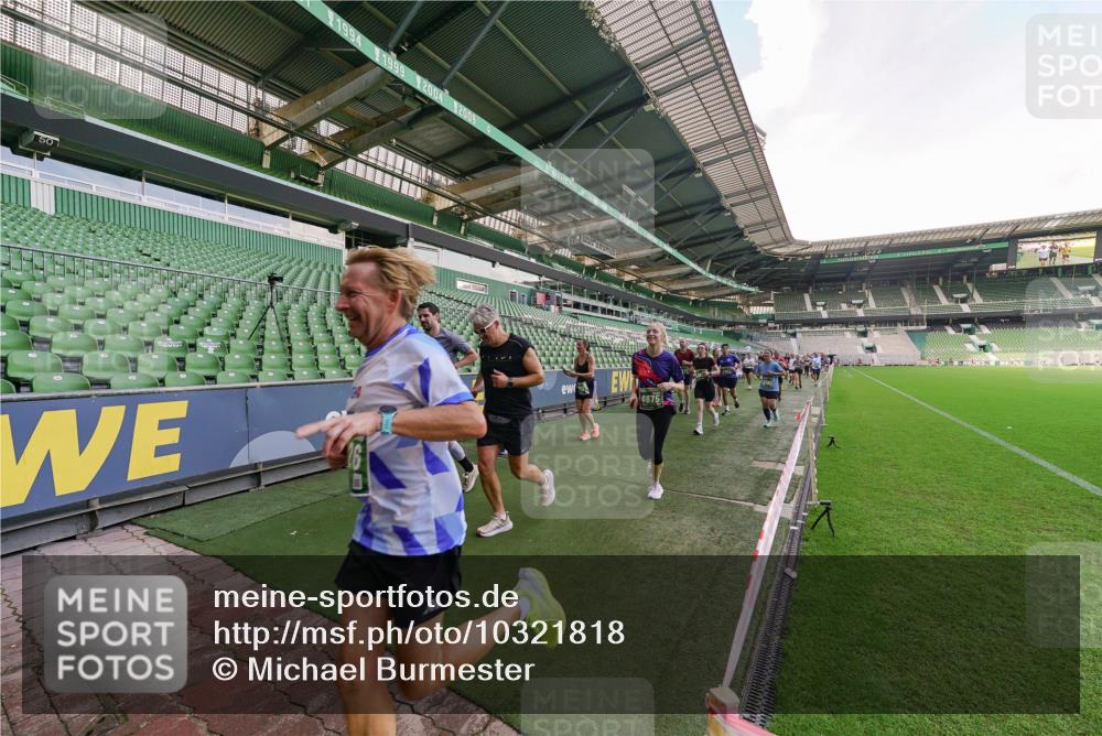13.09.2026 - 21. swb-Marathon Bremen Michael Burmester http://msf.ph/oto/10321818 13.09.2026 13:22:21 Laufen im Stadion 128, 160, 211, 258, 343, 351, 423, 441, 571, 601, 609, 620, 782, 851, 892, 1060, 1094, 1157, 1158, 1177, 1178, 1259, 1316, 1331, 1344, 1417, 1518, 1657, 1669, 1676, 1691, 1729, 1746, 1788, 1808, 1883, 2213, 2258, 2290, 2414, 2433, 2475, 2504, 2526, 2551, 2619, 2632, 2652, 2660, 2685, 2711, 2736, 2828, 2954, 2964, 2995, 3010, 3022, 3034, 3070, 3074, 3144, 3225, 3252, 3347, 3351, 3505, 3530, 3559, 3682, 3784, 4020, 4054, 4231, 4406, 4407, 4431, 4584, 1506 meine-sportfotos.de
