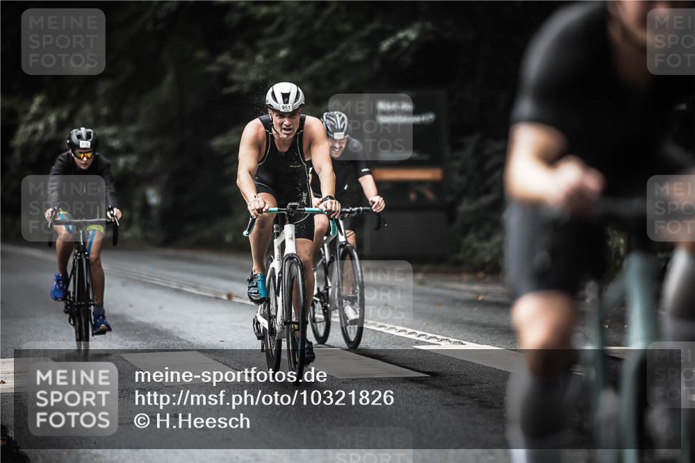 13.09.2026 - Stadtparktriathlon H.Heesch http://msf.ph/oto/10321826 13.09.2026 11:58:32 Radfahren 802, 877, 888, 951, 970, 974, 1037, 1051 meine-sportfotos.de