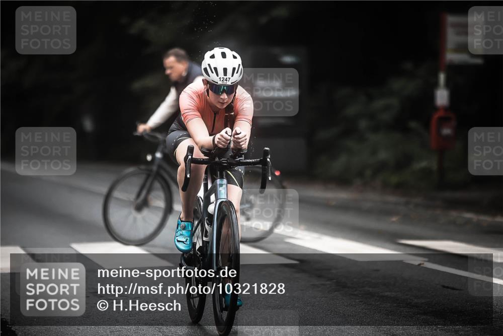 13.09.2026 - Stadtparktriathlon H.Heesch http://msf.ph/oto/10321828 13.09.2026 13:07:27 Radfahren 1203, 1219, 1233, 1247, 1252, 1267, 1302, 1383 meine-sportfotos.de