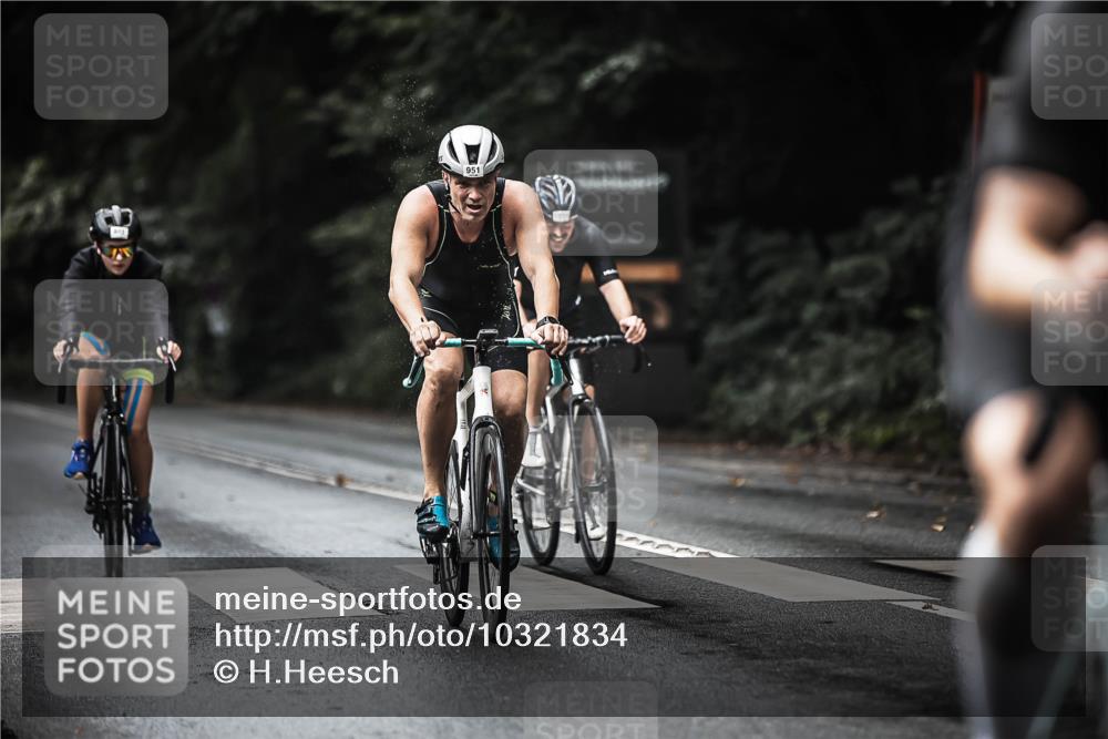 13.09.2026 - Stadtparktriathlon H.Heesch http://msf.ph/oto/10321834 13.09.2026 11:58:32 Radfahren 802, 877, 888, 951, 970, 974, 1037, 1051 meine-sportfotos.de