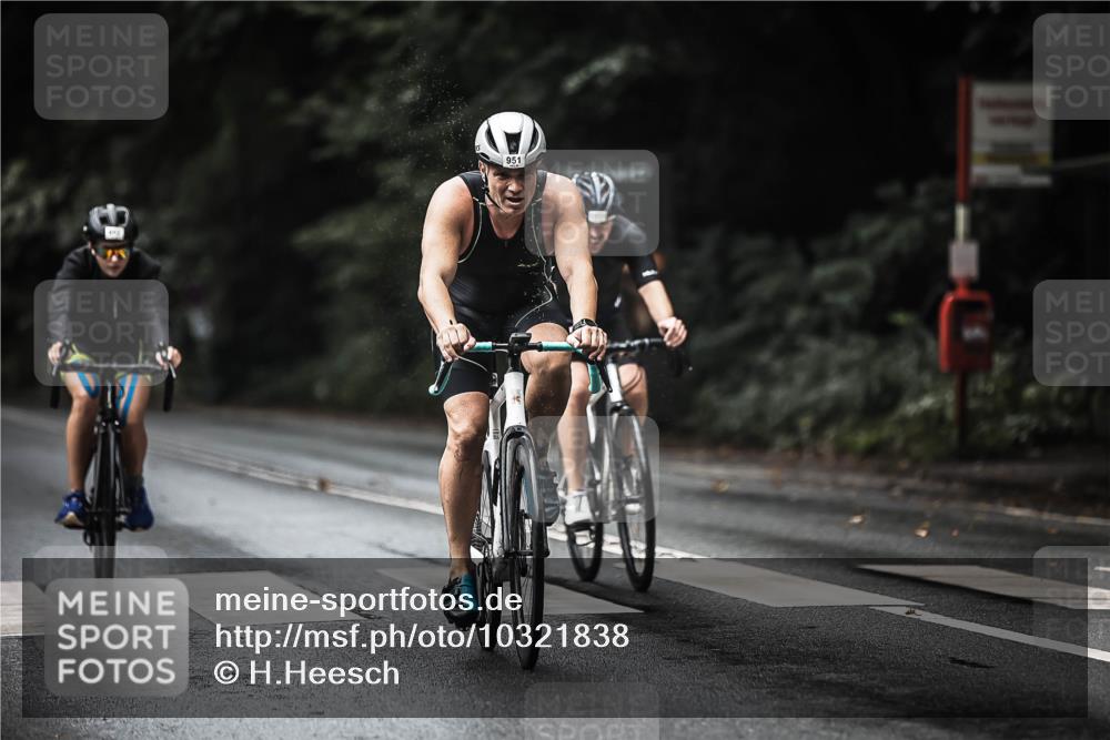 13.09.2026 - Stadtparktriathlon H.Heesch http://msf.ph/oto/10321838 13.09.2026 11:58:32 Radfahren 802, 877, 888, 951, 970, 974, 1037, 1051 meine-sportfotos.de
