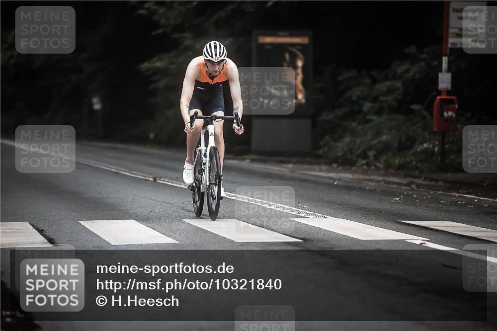 13.09.2026 - Stadtparktriathlon H.Heesch http://msf.ph/oto/10321840 13.09.2026 13:07:30 Radfahren 1233, 1247, 1252, 1267, 1302, 1379 meine-sportfotos.de