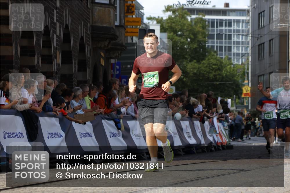 13.09.2026 - 21. swb-Marathon Bremen Strokosch-Dieckow http://msf.ph/oto/10321841 13.09.2026 13:09:12 Ziel 1925, 3110, 3330, 4033, 4384, 5377, 5517, 5636, 5696, 6906, 7262, 8555, 9240, 9411, 9702, 9867, 9906, 9911, 1034, 1241, 3197, 4895, 5111, 8759, 9789, 9866, 9904 meine-sportfotos.de