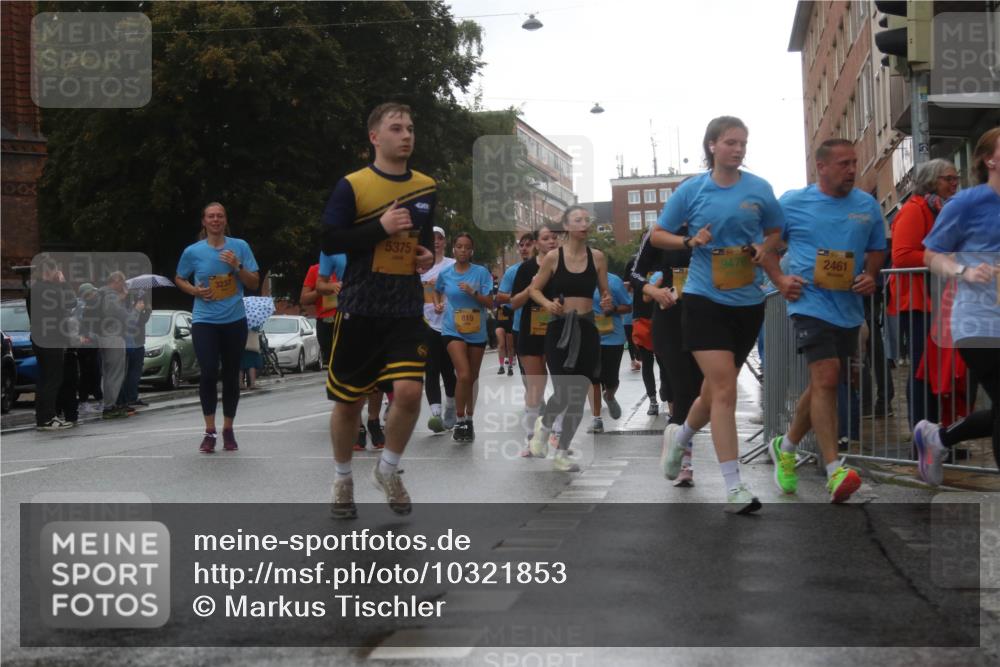 13.09.2026 - Kiel Lauf Markus Tischler http://msf.ph/oto/10321853 13.09.2026 10:55:51 Fleethörn 3237, 5375, 819, 9476, 2461 meine-sportfotos.de
