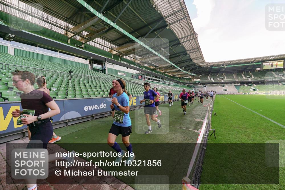 13.09.2026 - 21. swb-Marathon Bremen Michael Burmester http://msf.ph/oto/10321856 13.09.2026 13:22:25 Laufen im Stadion 128, 160, 211, 258, 343, 351, 423, 441, 571, 601, 609, 620, 708, 782, 851, 892, 1060, 1094, 1157, 1158, 1177, 1178, 1259, 1316, 1331, 1344, 1417, 1518, 1657, 1669, 1676, 1691, 1729, 1746, 1788, 1808, 1883, 2213, 2290, 2414, 2433, 2475, 2504, 2526, 2551, 2619, 2632, 2652, 2660, 2685, 2711, 2736, 2828, 2954, 2964, 2995, 3010, 3022, 3034, 3070, 3074, 3144, 3225, 3252, 3347, 3351, 3505, 3530, 3559, 3682, 3727, 3784, 4020, 4054, 4231, 4406, 4407, 4431, 4467, 4584, 1506 meine-sportfotos.de