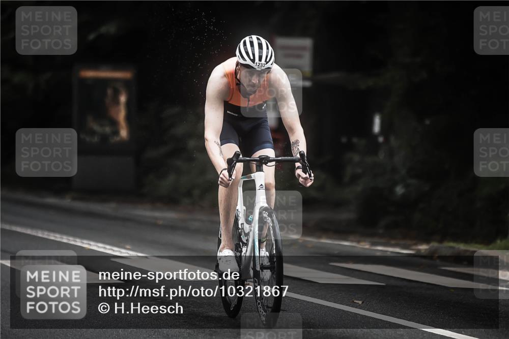 13.09.2026 - Stadtparktriathlon H.Heesch http://msf.ph/oto/10321867 13.09.2026 13:07:31 Radfahren 1233, 1247, 1252, 1267, 1302, 1379 meine-sportfotos.de