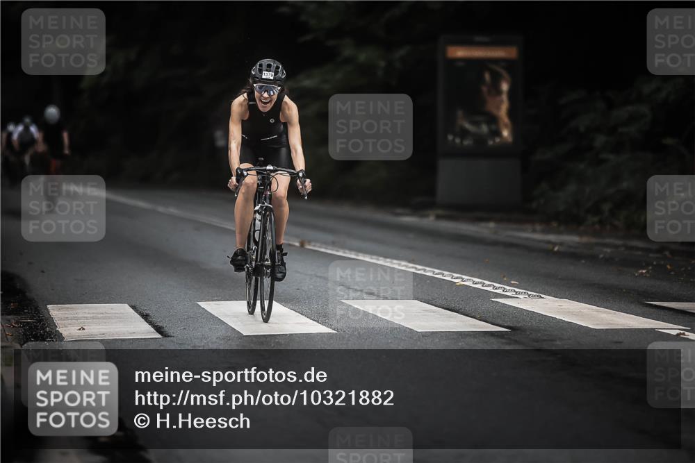 13.09.2026 - Stadtparktriathlon H.Heesch http://msf.ph/oto/10321882 13.09.2026 13:07:35 Radfahren 1233, 1341, 1379 meine-sportfotos.de