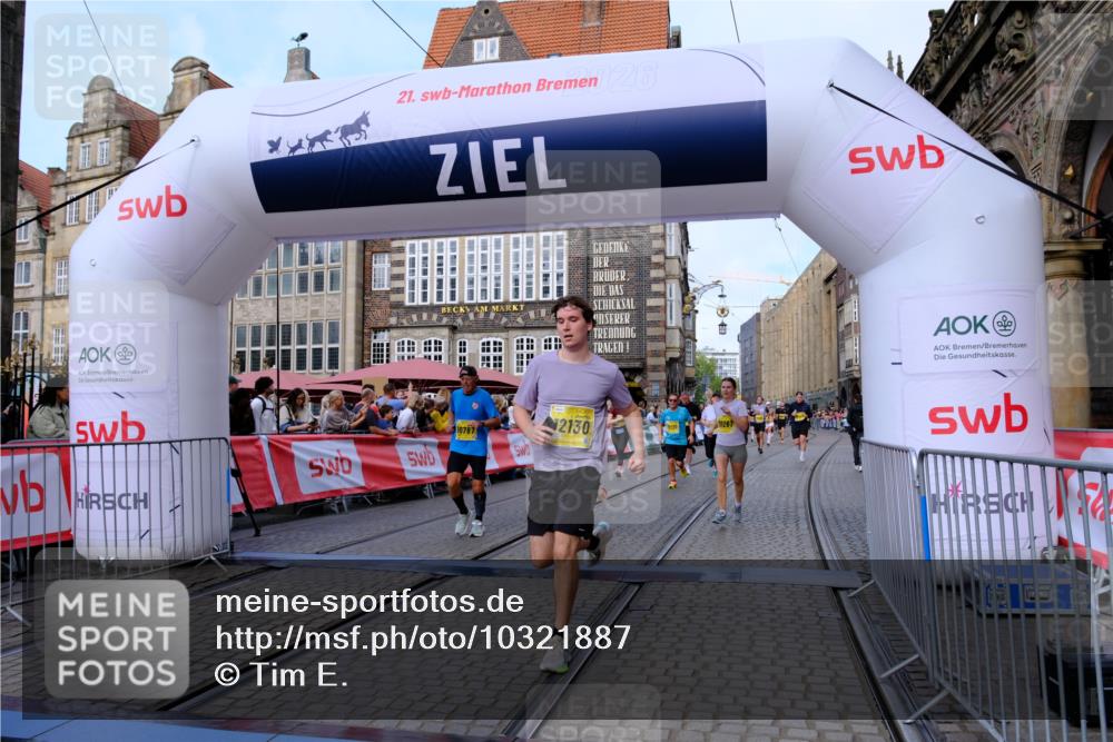 13.09.2026 - 21. swb-Marathon Bremen Tim E. http://msf.ph/oto/10321887 13.09.2026 10:59:12 Ziel 10254, 10383, 10427, 10477, 10485, 10787, 10794, 10832, 10843, 10948, 11034, 11228, 11267, 11278, 11488, 11602, 12015, 12127, 12130, 12131, 12176, 12271, 12297, 12414 meine-sportfotos.de