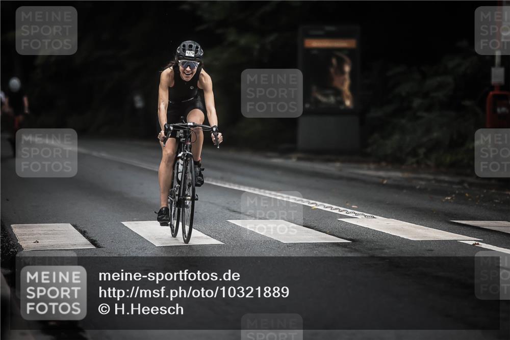 13.09.2026 - Stadtparktriathlon H.Heesch http://msf.ph/oto/10321889 13.09.2026 13:07:35 Radfahren 1233, 1341, 1379 meine-sportfotos.de