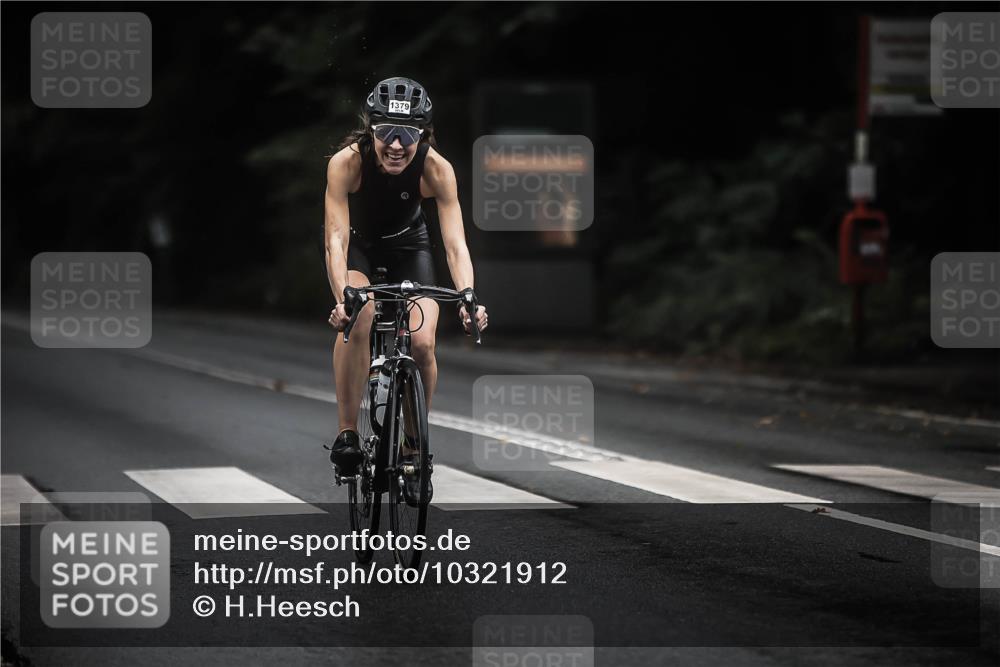 13.09.2026 - Stadtparktriathlon H.Heesch http://msf.ph/oto/10321912 13.09.2026 13:07:36 Radfahren 1233, 1264, 1341, 1379 meine-sportfotos.de