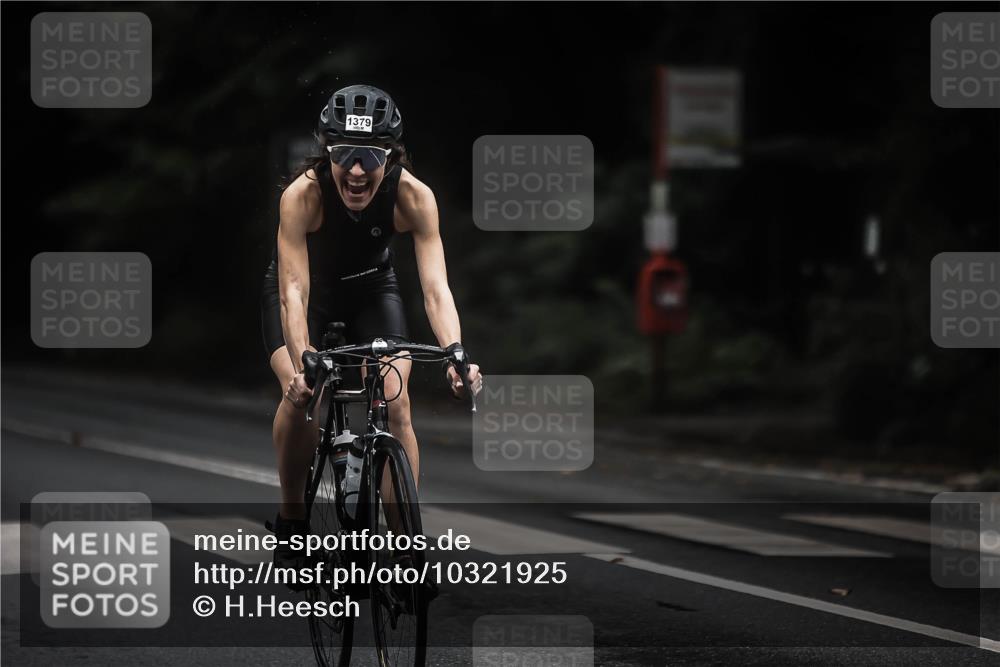 13.09.2026 - Stadtparktriathlon H.Heesch http://msf.ph/oto/10321925 13.09.2026 13:07:36 Radfahren 1233, 1264, 1341, 1379 meine-sportfotos.de