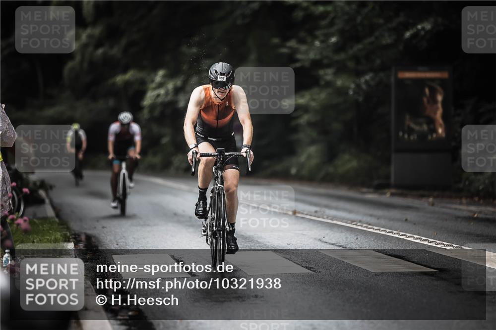 13.09.2026 - Stadtparktriathlon H.Heesch http://msf.ph/oto/10321938 13.09.2026 11:58:37 Radfahren 802, 877, 888, 894, 951, 970, 1051 meine-sportfotos.de