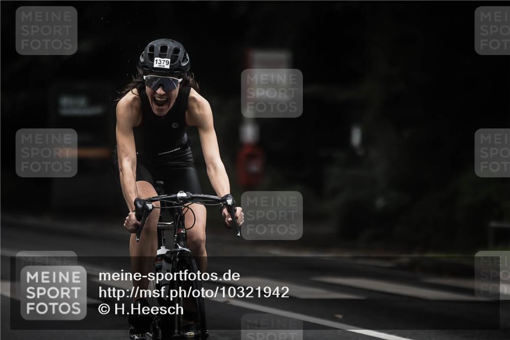 13.09.2026 - Stadtparktriathlon H.Heesch http://msf.ph/oto/10321942 13.09.2026 13:07:37 Radfahren 1233, 1264, 1341, 1379 meine-sportfotos.de