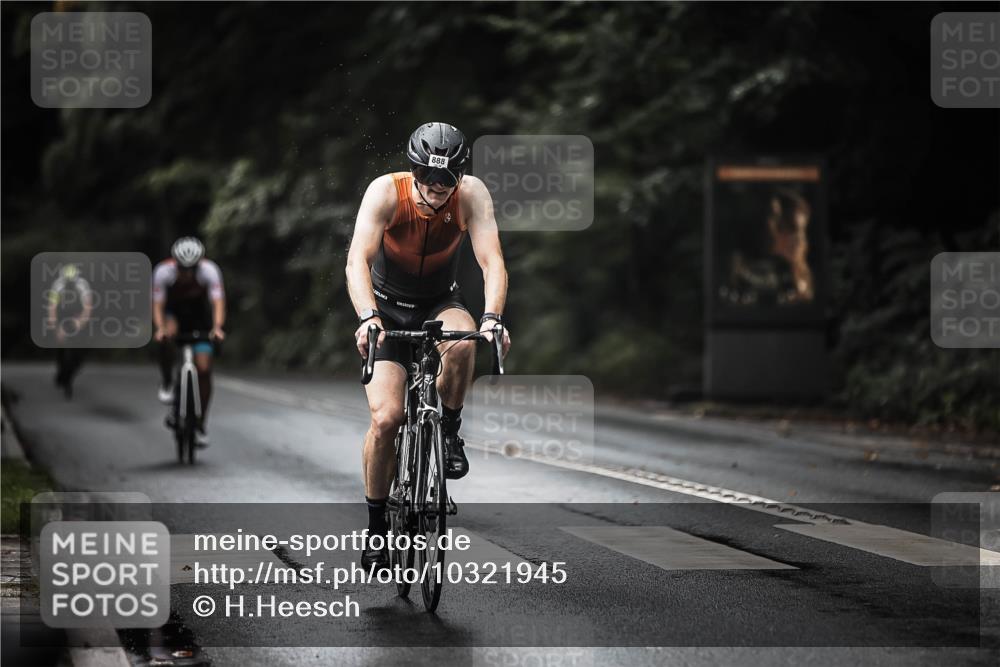 13.09.2026 - Stadtparktriathlon H.Heesch http://msf.ph/oto/10321945 13.09.2026 11:58:37 Radfahren 802, 877, 888, 894, 951, 970, 1051 meine-sportfotos.de