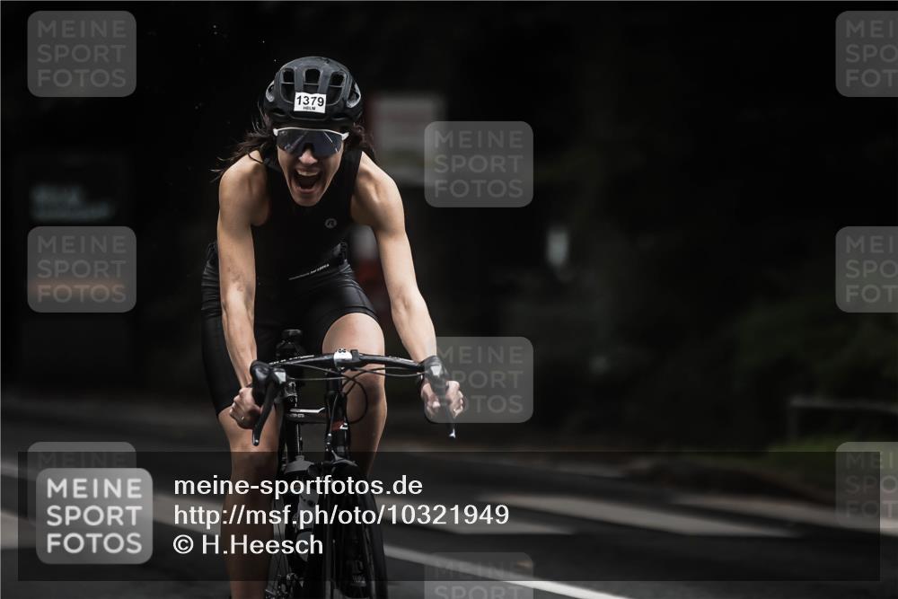13.09.2026 - Stadtparktriathlon H.Heesch http://msf.ph/oto/10321949 13.09.2026 13:07:37 Radfahren 1233, 1264, 1341, 1379 meine-sportfotos.de