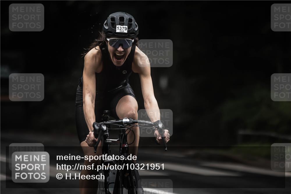 13.09.2026 - Stadtparktriathlon H.Heesch http://msf.ph/oto/10321951 13.09.2026 13:07:37 Radfahren 1233, 1264, 1341, 1379 meine-sportfotos.de