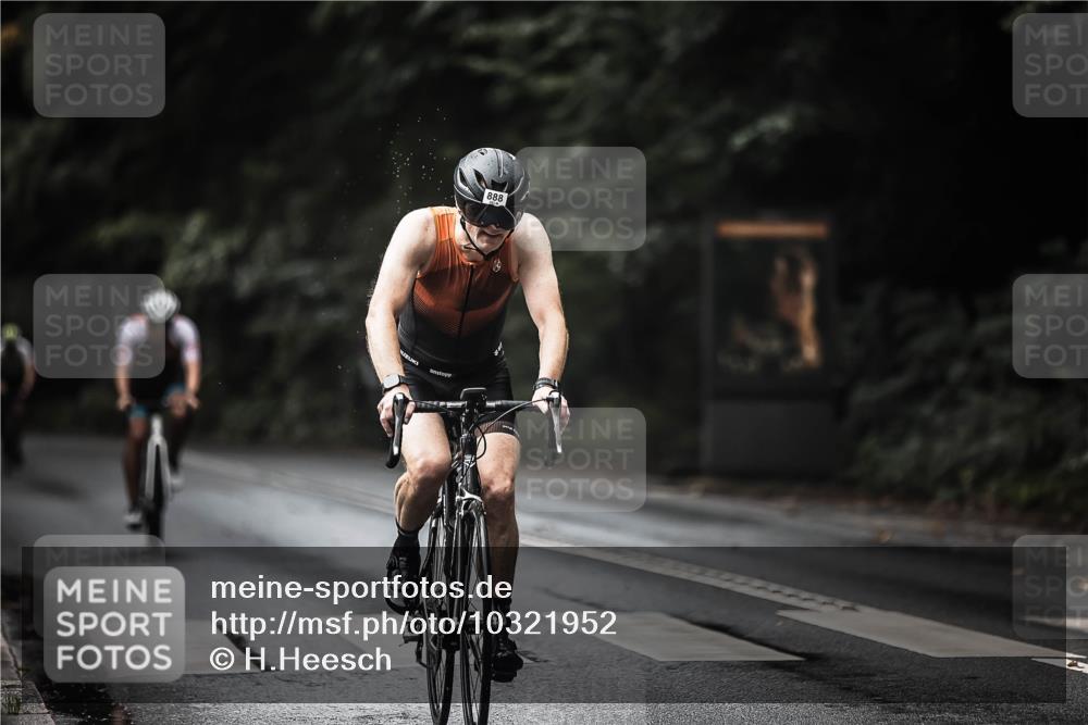 13.09.2026 - Stadtparktriathlon H.Heesch http://msf.ph/oto/10321952 13.09.2026 11:58:38 Radfahren 802, 864, 877, 888, 894, 951, 1051 meine-sportfotos.de