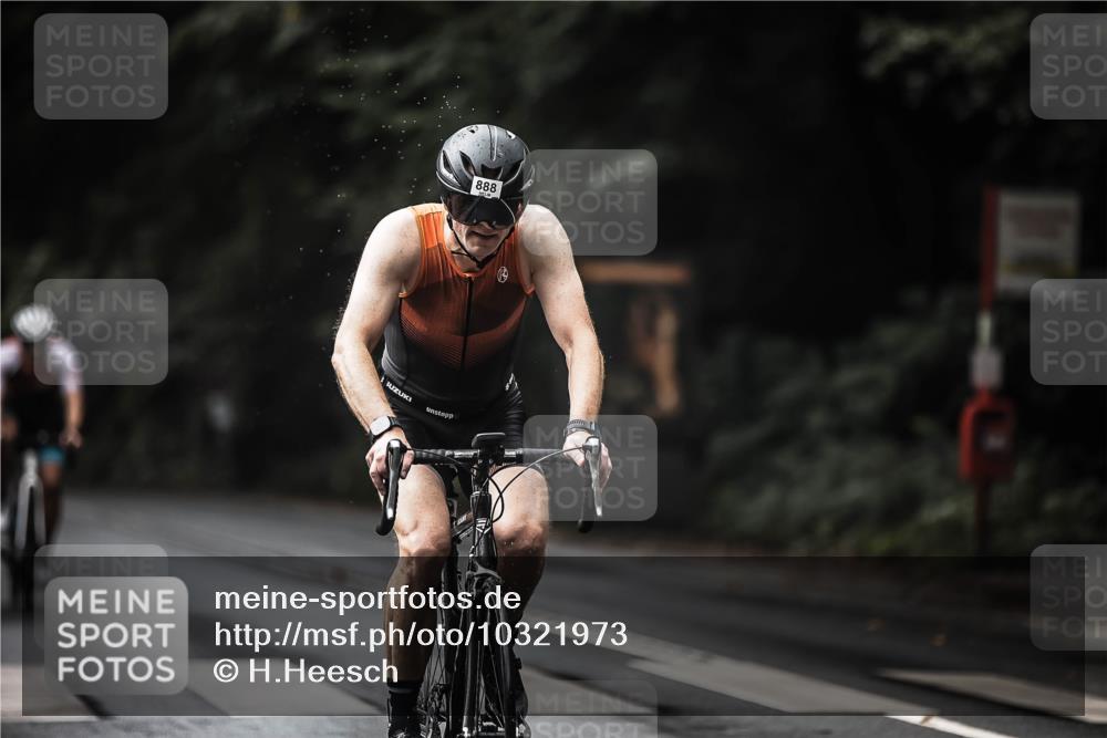 13.09.2026 - Stadtparktriathlon H.Heesch http://msf.ph/oto/10321973 13.09.2026 11:58:38 Radfahren 802, 864, 877, 888, 894, 951, 1051 meine-sportfotos.de