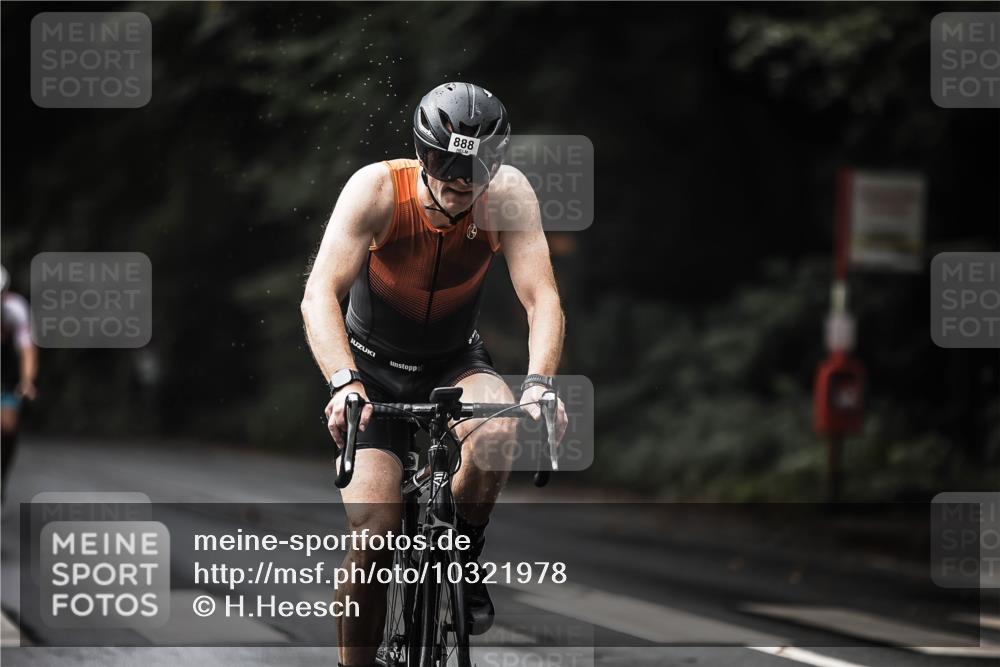 13.09.2026 - Stadtparktriathlon H.Heesch http://msf.ph/oto/10321978 13.09.2026 11:58:38 Radfahren 802, 864, 877, 888, 894, 951, 1051 meine-sportfotos.de