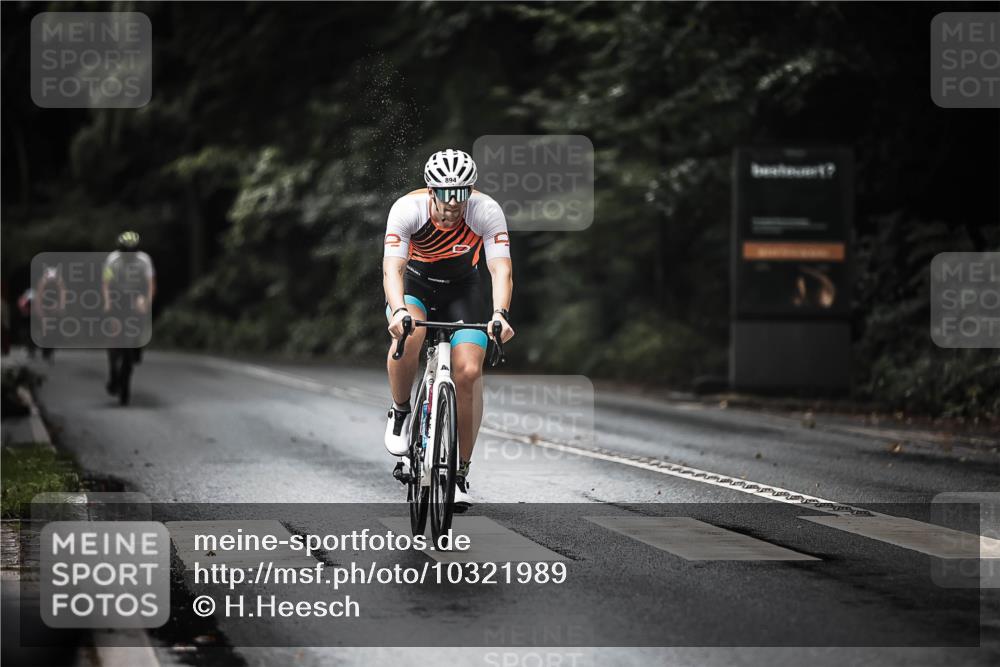 13.09.2026 - Stadtparktriathlon H.Heesch http://msf.ph/oto/10321989 13.09.2026 11:58:39 Radfahren 802, 864, 877, 888, 894, 1051 meine-sportfotos.de