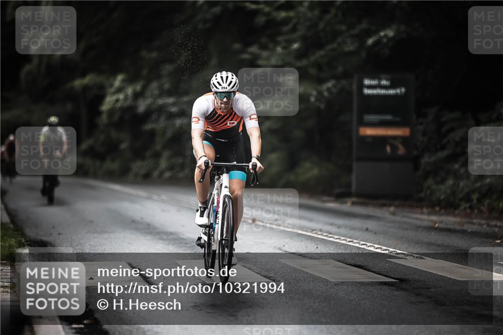 13.09.2026 - Stadtparktriathlon H.Heesch http://msf.ph/oto/10321994 13.09.2026 11:58:39 Radfahren 802, 864, 877, 888, 894, 1051 meine-sportfotos.de