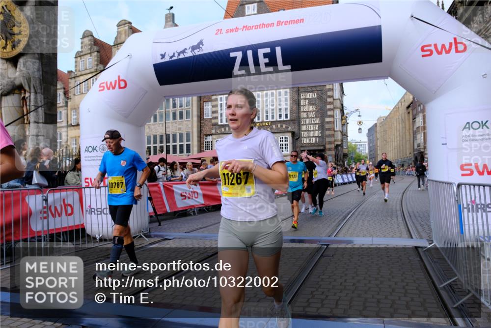 13.09.2026 - 21. swb-Marathon Bremen Tim E. http://msf.ph/oto/10322002 13.09.2026 10:59:14 Ziel 10254, 10383, 10427, 10477, 10485, 10787, 10794, 10832, 10843, 10948, 11034, 11267, 11278, 11602, 12015, 12127, 12130, 12131, 12176, 12271, 12297, 12414 meine-sportfotos.de