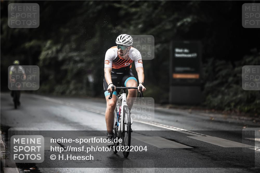 13.09.2026 - Stadtparktriathlon H.Heesch http://msf.ph/oto/10322004 13.09.2026 11:58:40 Radfahren 864, 877, 888, 894 meine-sportfotos.de
