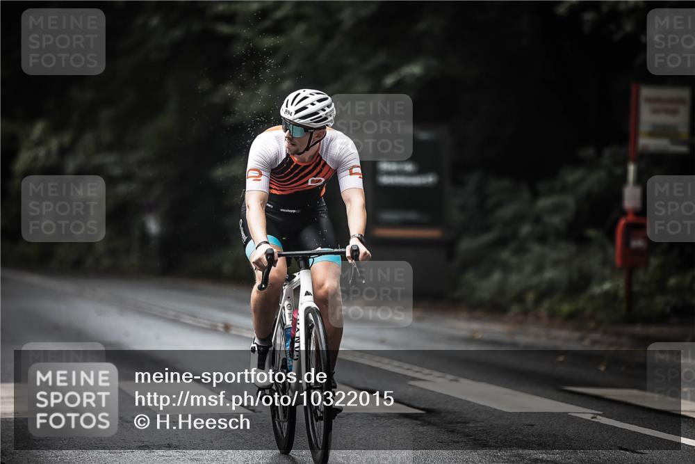 13.09.2026 - Stadtparktriathlon H.Heesch http://msf.ph/oto/10322015 13.09.2026 11:58:40 Radfahren 864, 877, 888, 894 meine-sportfotos.de