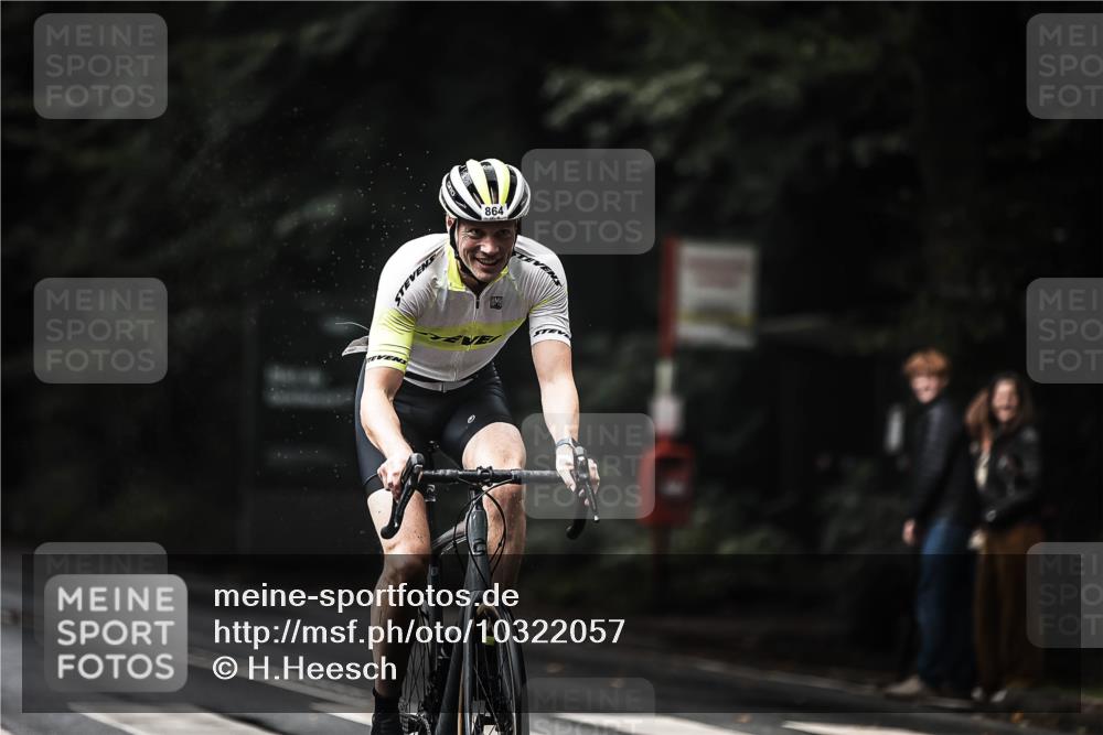 13.09.2026 - Stadtparktriathlon H.Heesch http://msf.ph/oto/10322057 13.09.2026 11:58:44 Radfahren 864, 886, 888, 894, 980 meine-sportfotos.de