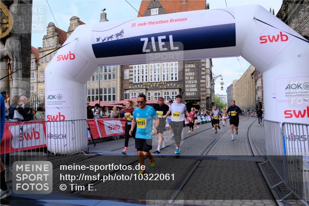 13.09.2026 - 21. swb-Marathon Bremen Tim E. http://msf.ph/oto/10322061 13.09.2026 10:59:15 Ziel 10254, 10383, 10415, 10427, 10477, 10485, 10787, 10794, 10832, 10843, 10948, 11034, 11267, 11278, 11602, 11913, 12015, 12127, 12130, 12131, 12176, 12271, 12297, 12414 meine-sportfotos.de