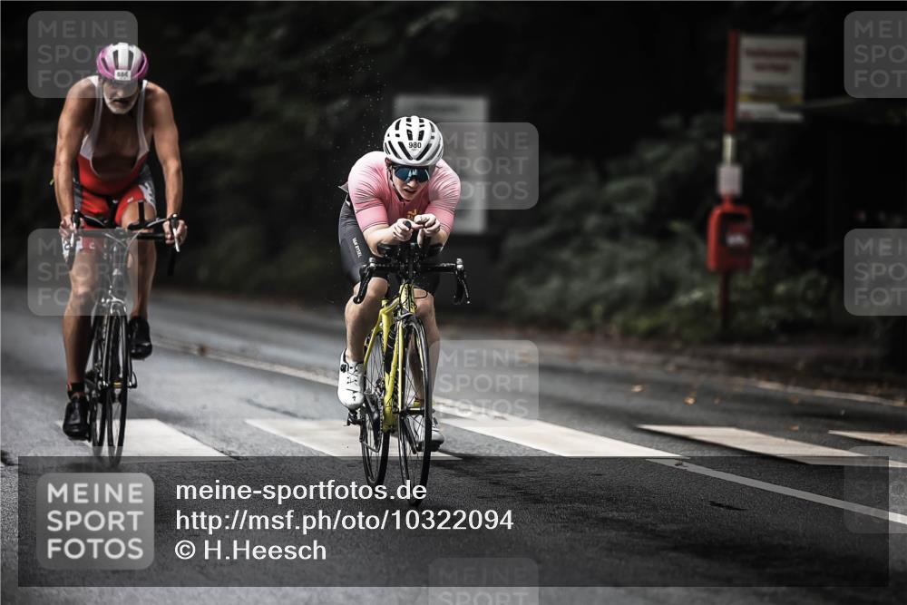13.09.2026 - Stadtparktriathlon H.Heesch http://msf.ph/oto/10322094 13.09.2026 11:58:49 Radfahren 823, 864, 886, 980 meine-sportfotos.de