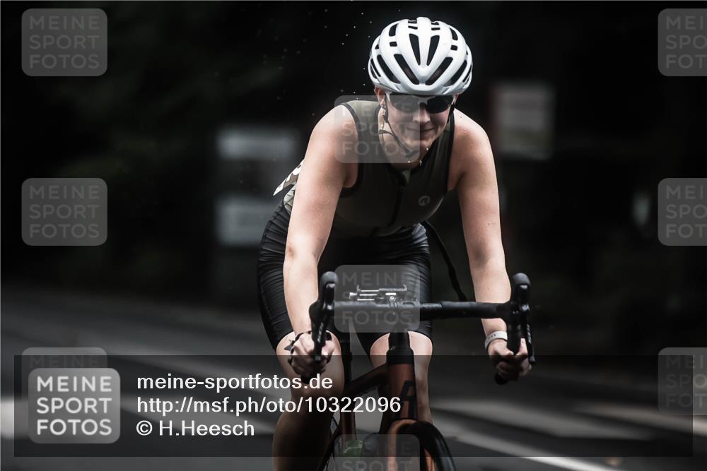 13.09.2026 - Stadtparktriathlon H.Heesch http://msf.ph/oto/10322096 13.09.2026 13:07:47 Radfahren 1194, 1221, 1249, 1264, 1292, 1310, 1423, 1428 meine-sportfotos.de