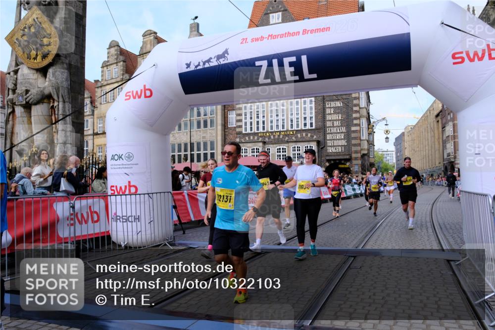 13.09.2026 - 21. swb-Marathon Bremen Tim E. http://msf.ph/oto/10322103 13.09.2026 10:59:15 Ziel 10254, 10383, 10415, 10427, 10477, 10485, 10787, 10794, 10832, 10843, 10948, 11034, 11267, 11278, 11602, 11913, 12015, 12127, 12130, 12131, 12176, 12271, 12297, 12414 meine-sportfotos.de