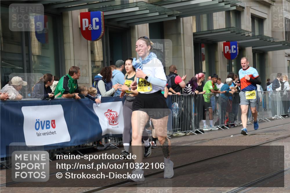 13.09.2026 - 21. swb-Marathon Bremen Strokosch-Dieckow http://msf.ph/oto/10322106 13.09.2026 10:59:23 Ziel 10147, 10236, 10355, 10669, 10691, 10745, 10928, 10929, 11054, 11056, 11089, 11151, 11194, 11207, 11419, 11501, 11519, 11594, 11803, 11904, 12138, 12242, 12243, 12295, 12388, 12480, 12481, 12527, 10377, 10415, 10427, 10492, 10668, 10922, 11086, 11125, 11301, 11302, 11500, 11873, 11913, 12118, 12200, 12267, 12297, 12537, 12541 meine-sportfotos.de