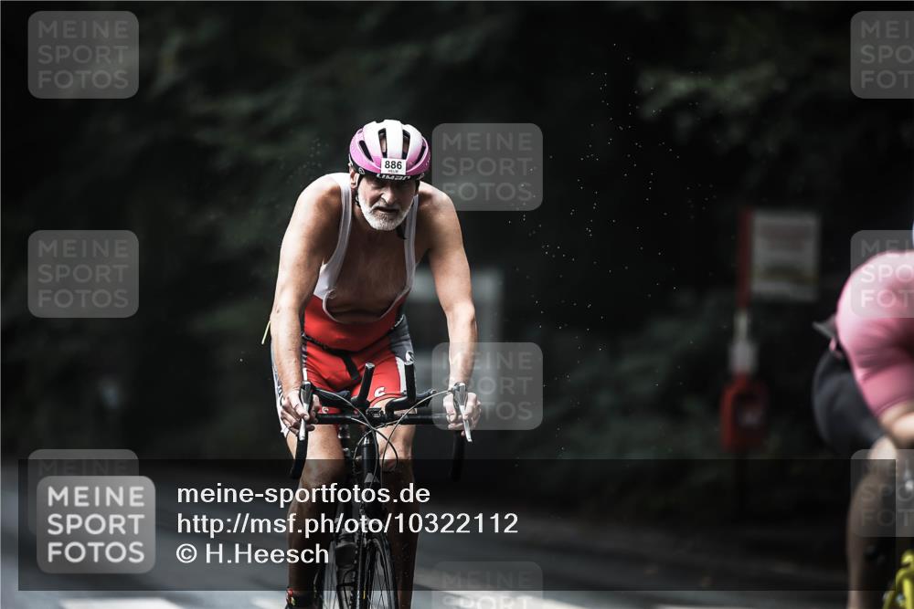 13.09.2026 - Stadtparktriathlon H.Heesch http://msf.ph/oto/10322112 13.09.2026 11:58:50 Radfahren 823, 864, 886, 980 meine-sportfotos.de