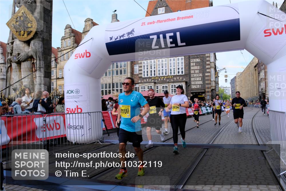 13.09.2026 - 21. swb-Marathon Bremen Tim E. http://msf.ph/oto/10322119 13.09.2026 10:59:15 Ziel 10254, 10383, 10415, 10427, 10477, 10485, 10787, 10794, 10832, 10843, 10948, 11034, 11267, 11278, 11602, 11913, 12015, 12127, 12130, 12131, 12176, 12271, 12297, 12414 meine-sportfotos.de