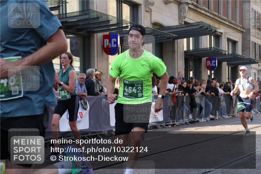 13.09.2026 - 21. swb-Marathon Bremen Strokosch-Dieckow http://msf.ph/oto/10322124 13.09.2026 13:18:28 Ziel 307, 465, 2324, 2948, 3631, 4120, 4413, 4642, 4916, 5277, 5867, 6787, 7104, 7163, 7245, 7602, 7791, 8540, 8743, 9327, 9833, 1146, 1419, 1872, 2055, 2260, 3458, 3634, 5292, 5307, 5460, 6152, 6293, 6294, 6818, 7491, 7731, 7954, 8094, 8404, 8872, 9019, 9134, 9275, 9609, 10065, 13150 meine-sportfotos.de